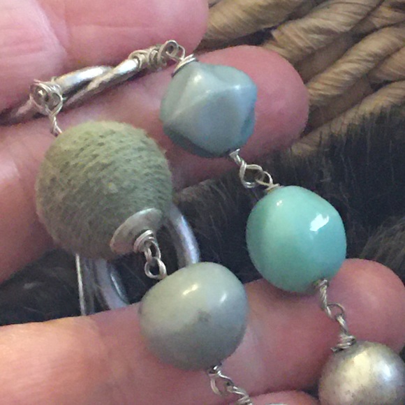 Vintage matte silver multi material bead necklace - Picture 6 of 8